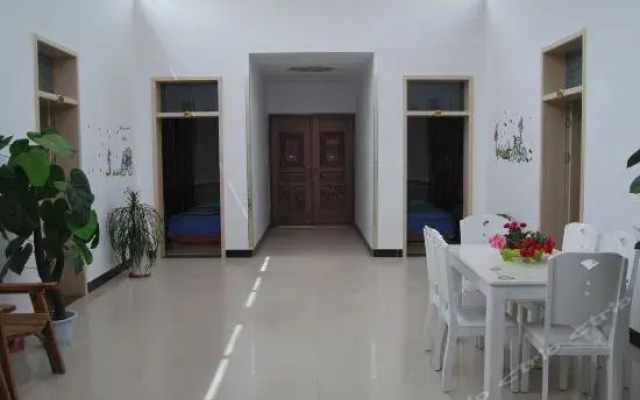 Jiuquan Dunhuang Mengtu Youth Inn