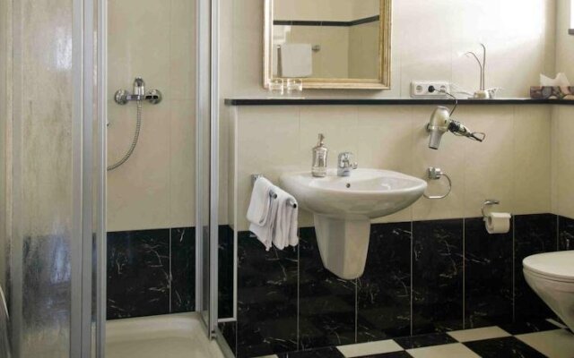 Weingut & Gästehaus Bernhard Eifel