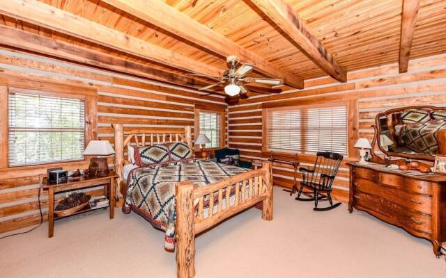 Tranquility - 4 Br home by RedAwning