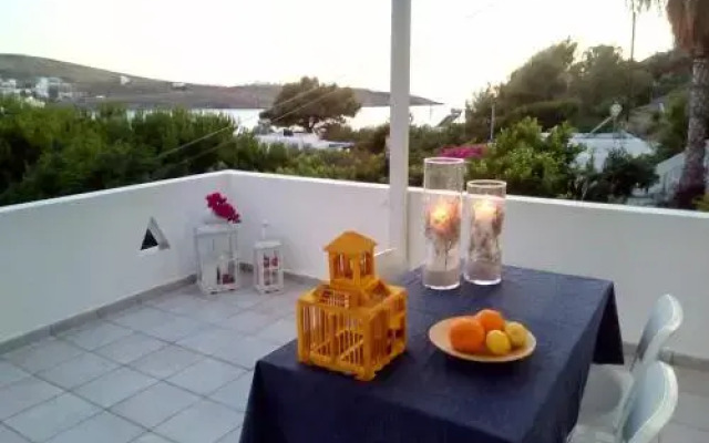 En Lefko Kythnos