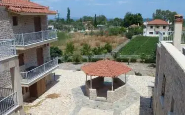 Karantonis House