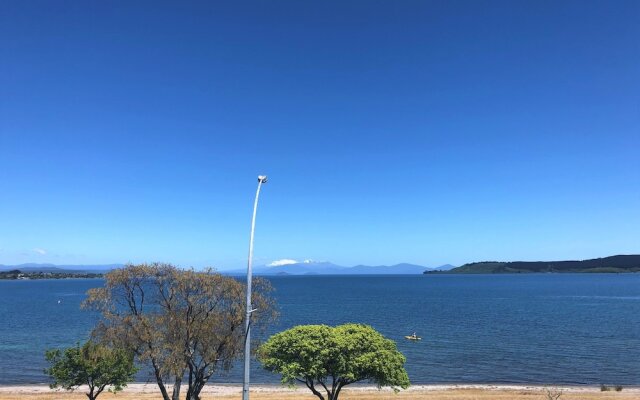 One Ten Lake Terrace Taupo