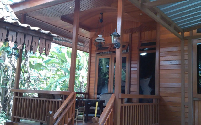 Ayem-Ayem Homestay
