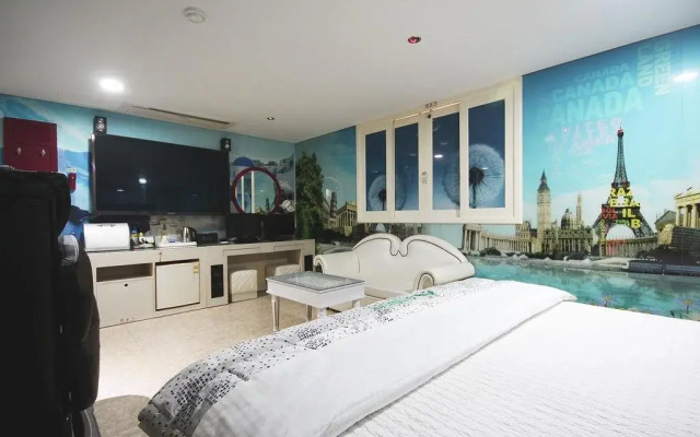 Somnus Motel