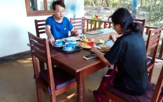 Jungle fowl lodge
