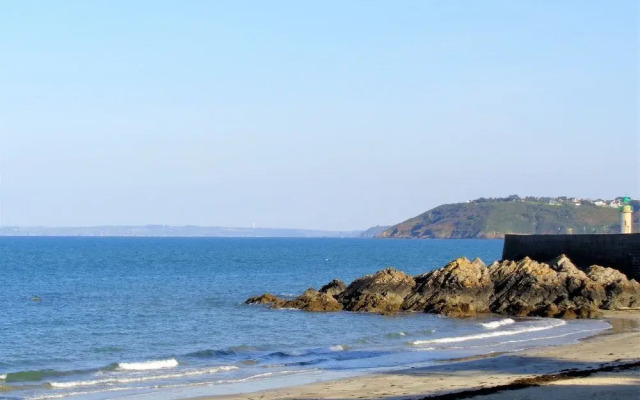 Peaceful Tregomeur house