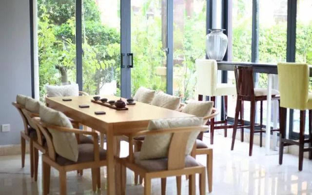 Haikou Yuezhuang Hotspring Hotel