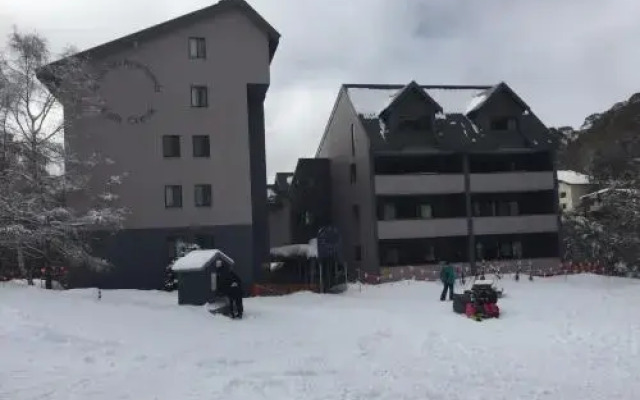 Snow Ski Apartments 38