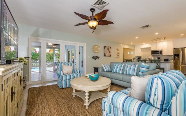 Affinity Pearl - Tropical Oasis, Pool, Covered Patio, Near Beach