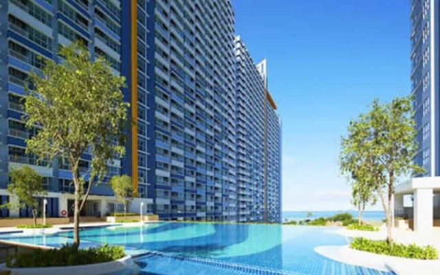 Lumpini Parkbeach Pattaya Pool View