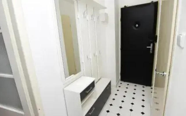 City Center Apartment For 7 People Walking Distance To Old Town By Easybnb