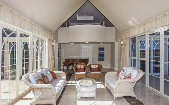 Stoneleigh Lodge