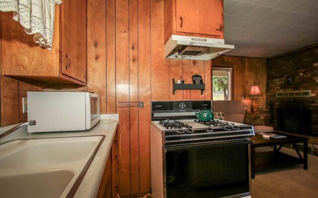 Owl Pine Cabin Room 1554