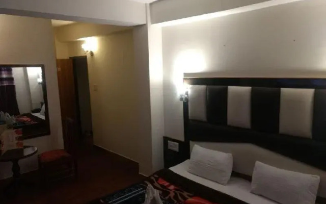 Hotel Laljee