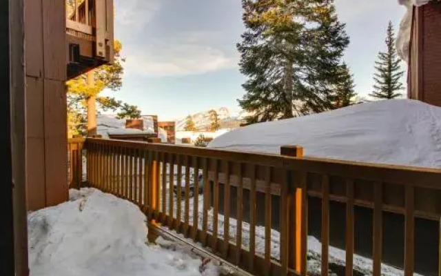Mammoth Ski & Racquet 124