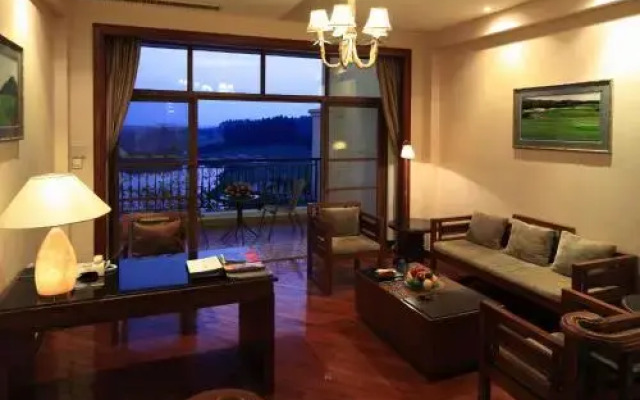 Holiday Islands Hotel