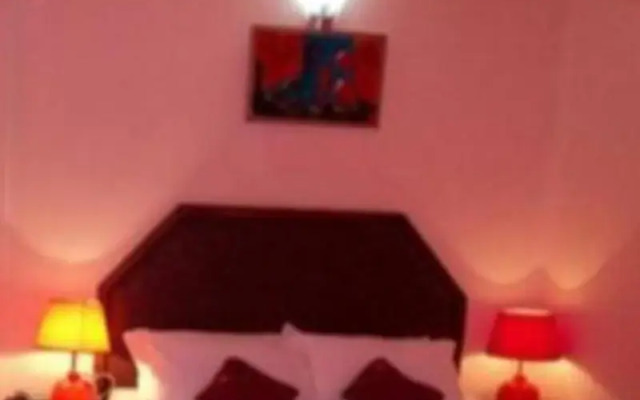 Hotel Mainak