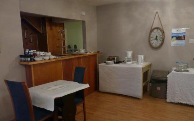 The Country Roads Inn