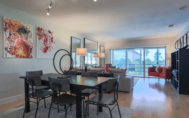 Sarasota 35 - 2 Br Condo