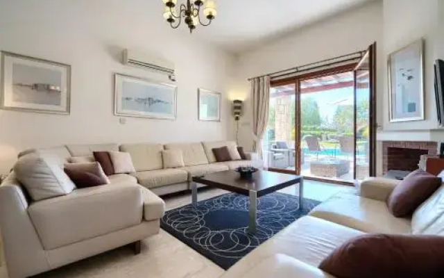 3 Br Villa Lara Aphrodite Hills Aph 3505