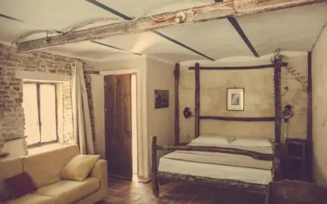 Borgo Casa Scaparone
