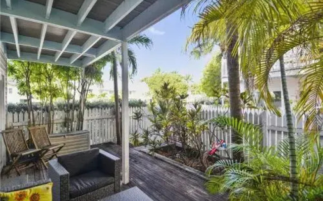 Beach House Condo (Condo)
