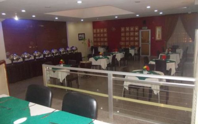 Conference Hotel & Suites Ijebu