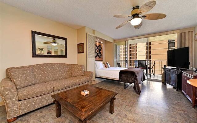 Royal Kahana 617 by RedAwning