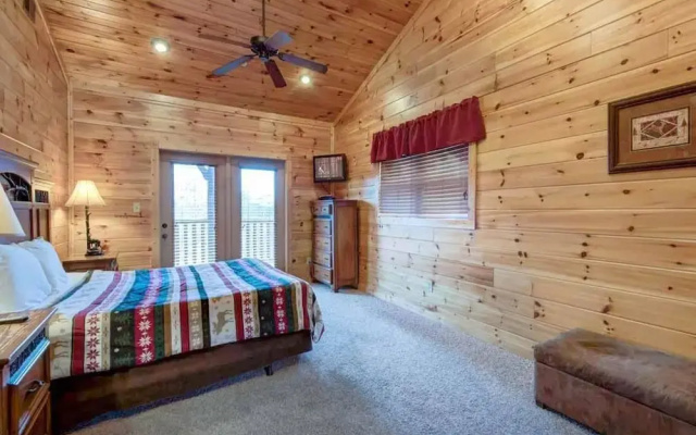 Big Sky Lodge II - Seven Bedroom Cabin