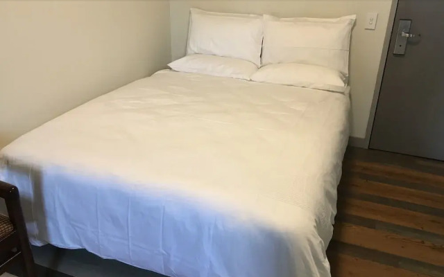 Manukau City Lodge