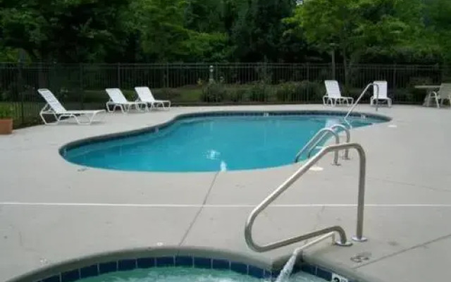 Gatlinburg Chateau Condo #302 by RedAwning