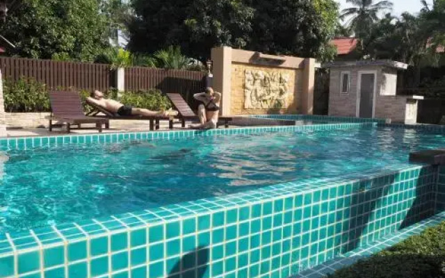 Baan Sala Lung Dam Resort
