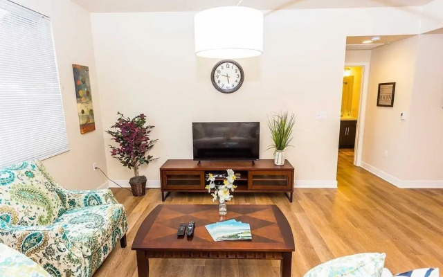 Park Plaza Apartment #876088 by RedAwning