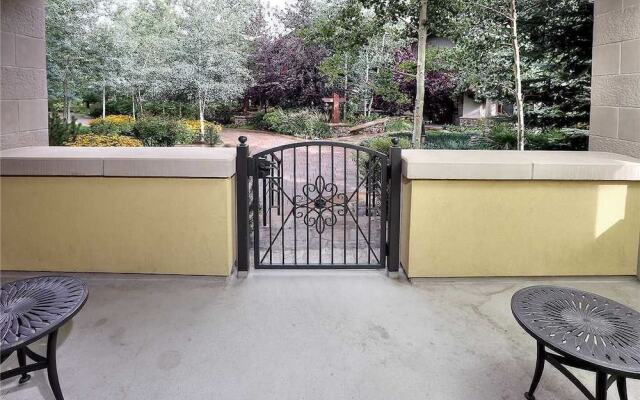 Ritz Carlton Vail #4 4 Br Condo