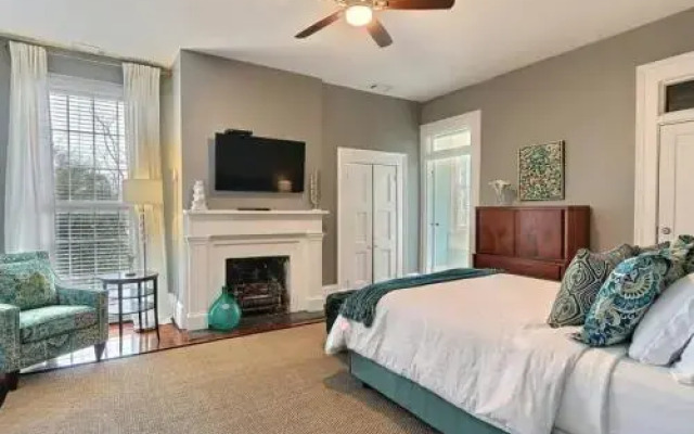 Mint Julep Estate