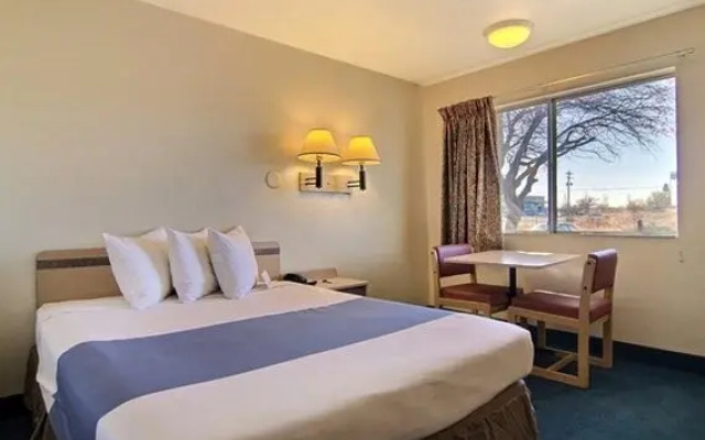 Rodeway Inn