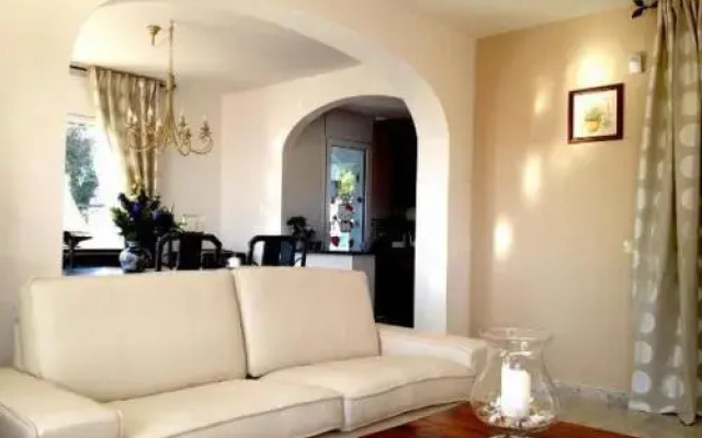 Villa Blanca