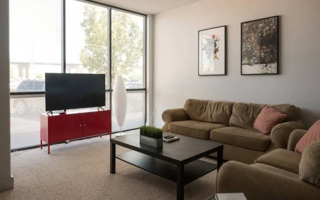 Large 3rd Ward Townhome w Parking
