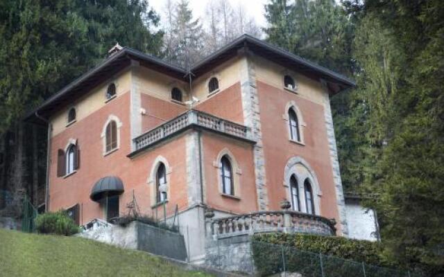 VILLA PINETINA Luxury B&B