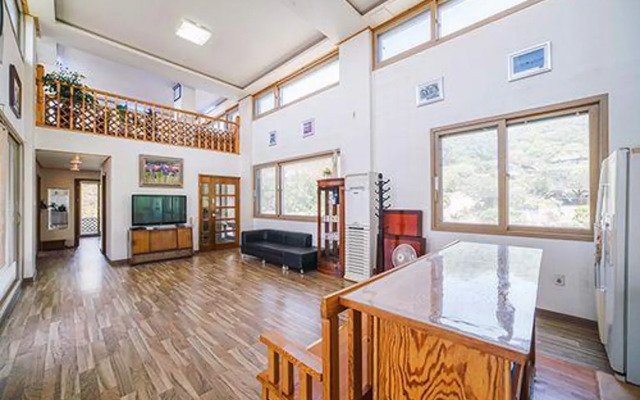 Ganghwa Sorae Gallery Pension