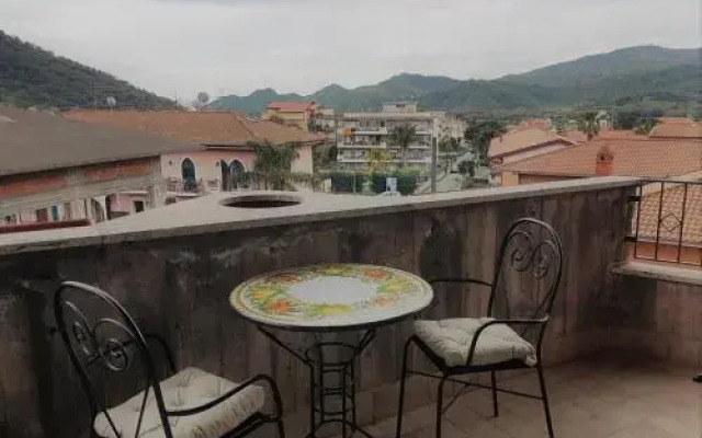 La Porta Dell'alcantara