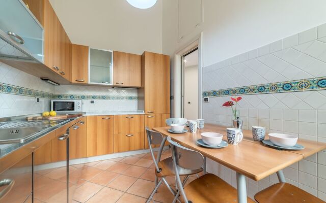 San Giovanni Elegant 6 Pax Apartment