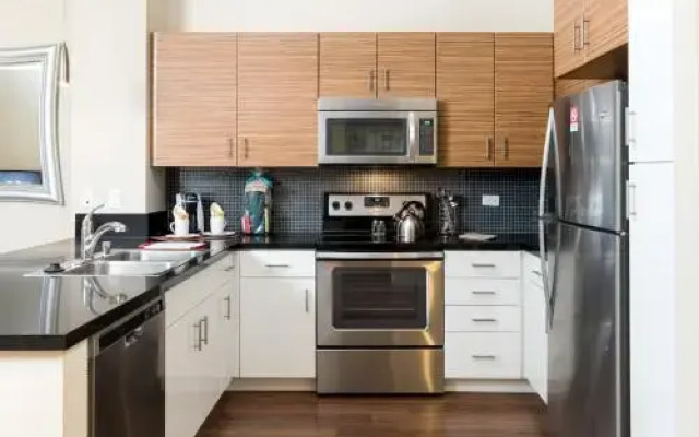 Global Luxury Suites at China Basin