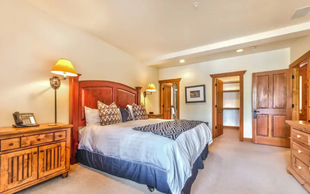 Deer Valley Silver Lake Knoll Mansion