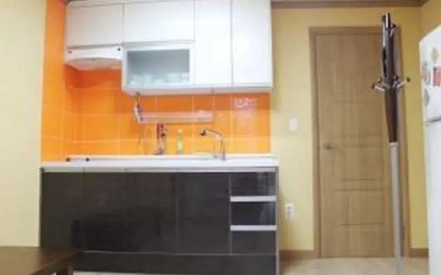 Hi & J Guesthouse - Hostel