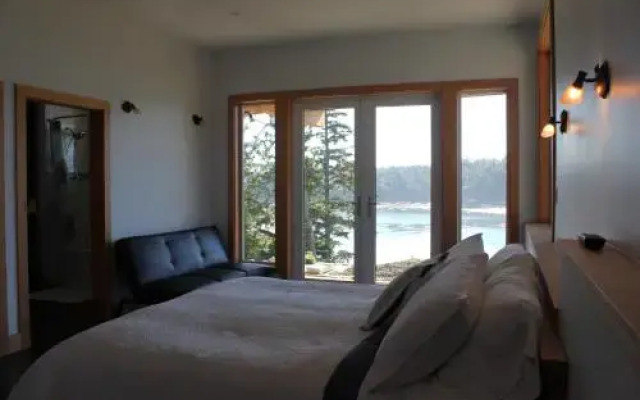 Cygnet Cove Vacation Rental Suites