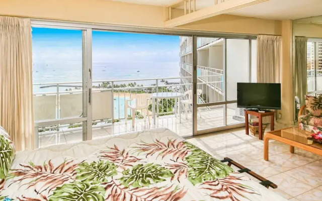 Ilikai 1612 - Studio Condo