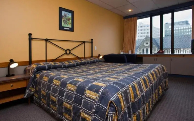 Camelot Cathedral Square Hotel