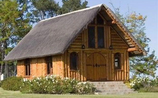 Antlers Country Lodge