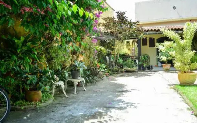 Suíte no jardim - Praia dos Anjos